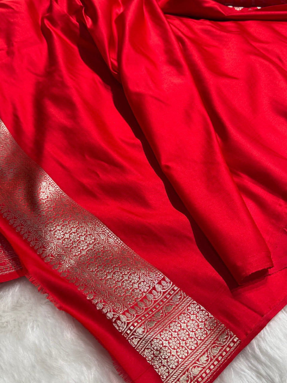 Red Jamawar Tanchoi Jaal Katan Silk Saree SKTM-16