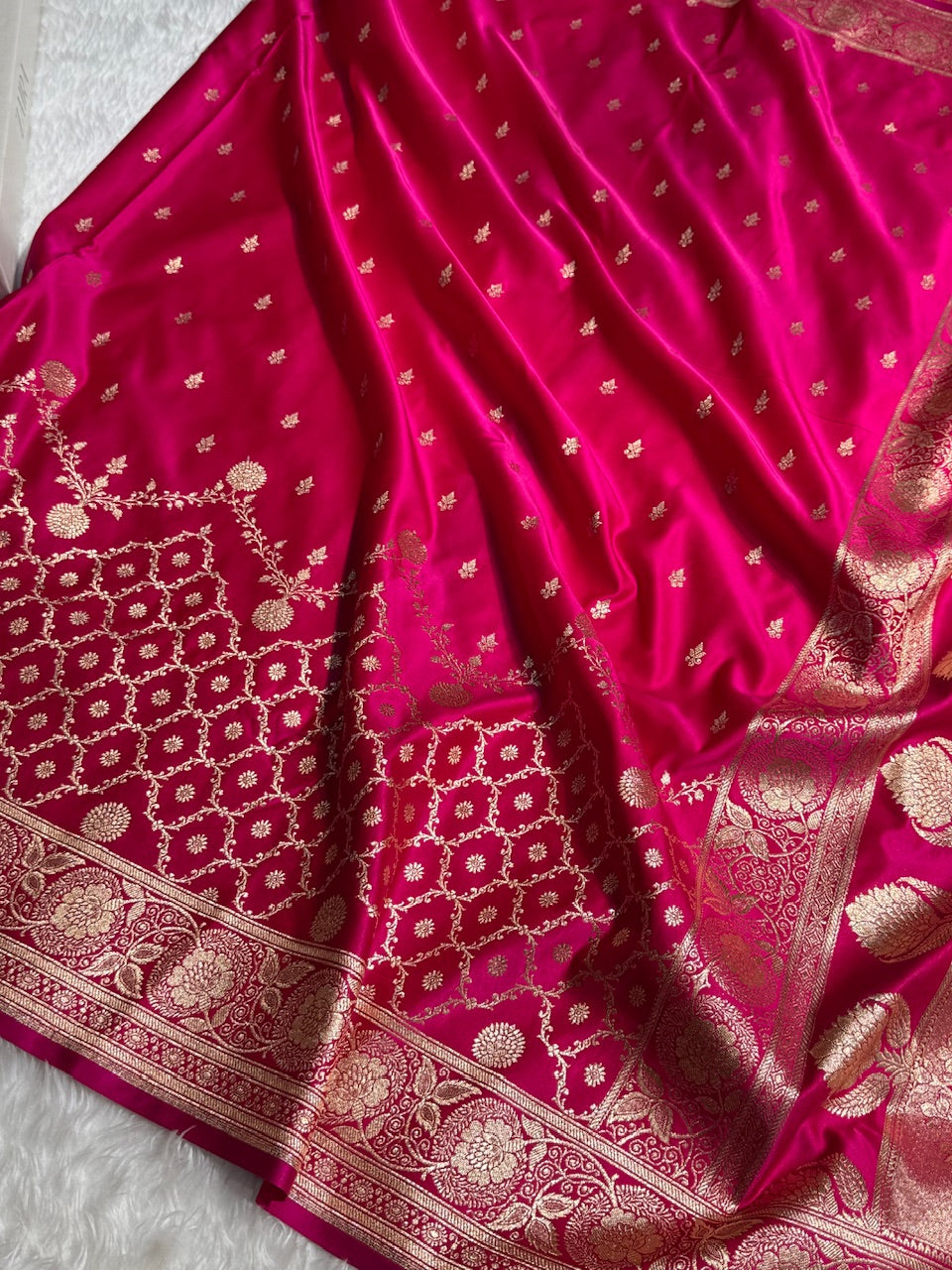 Maroon Banarasi Booti Katan Silk Saree