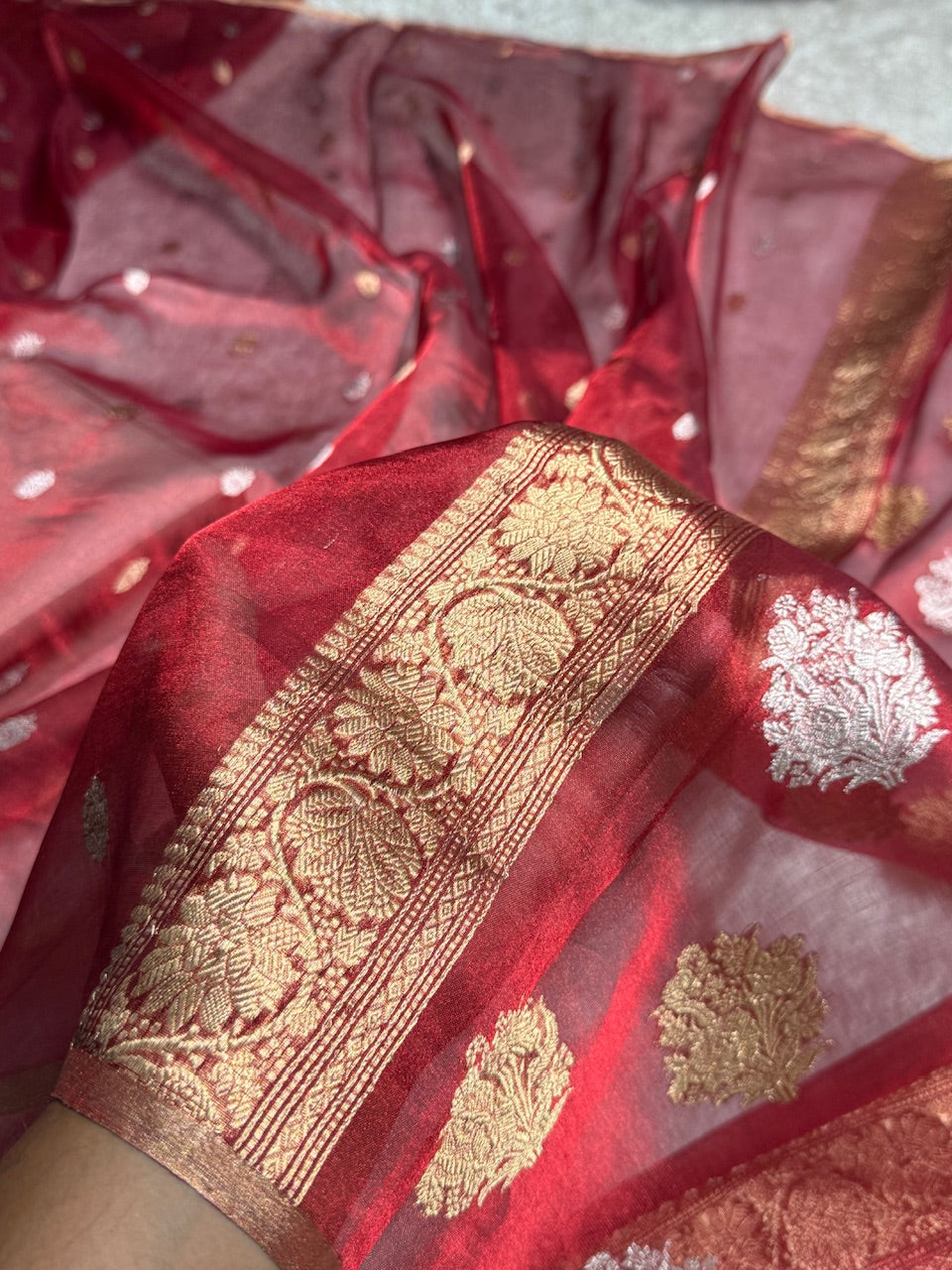 Red Floral Shades Pure Tissue Handloom Silk Saree PT-28