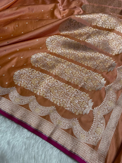 Kesar Shades Scallop Motif Booti Mashru Silk Saree