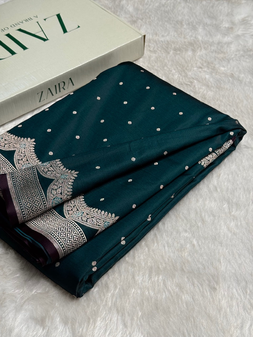 Dark Rama Shades Scallop Motif Booti Mashru Silk Saree
