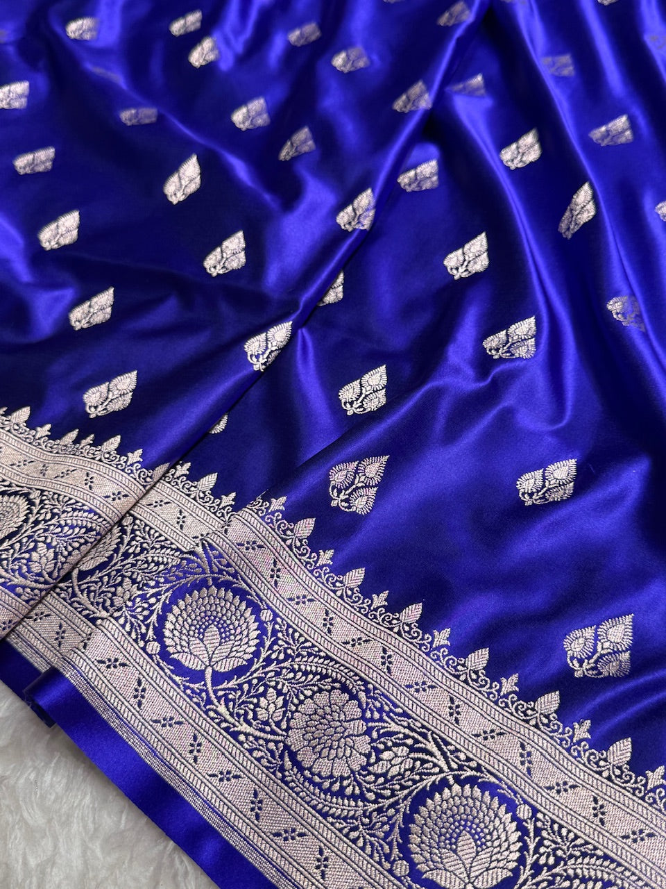 Dark Blue Banarasi Booti Katan Silk Saree