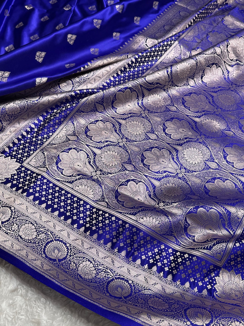 Dark Blue Banarasi Booti Katan Silk Saree