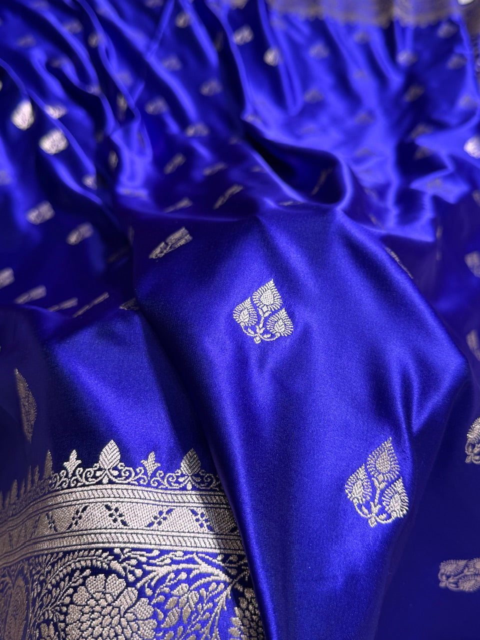 Dark Blue Banarasi Booti Katan Silk Saree