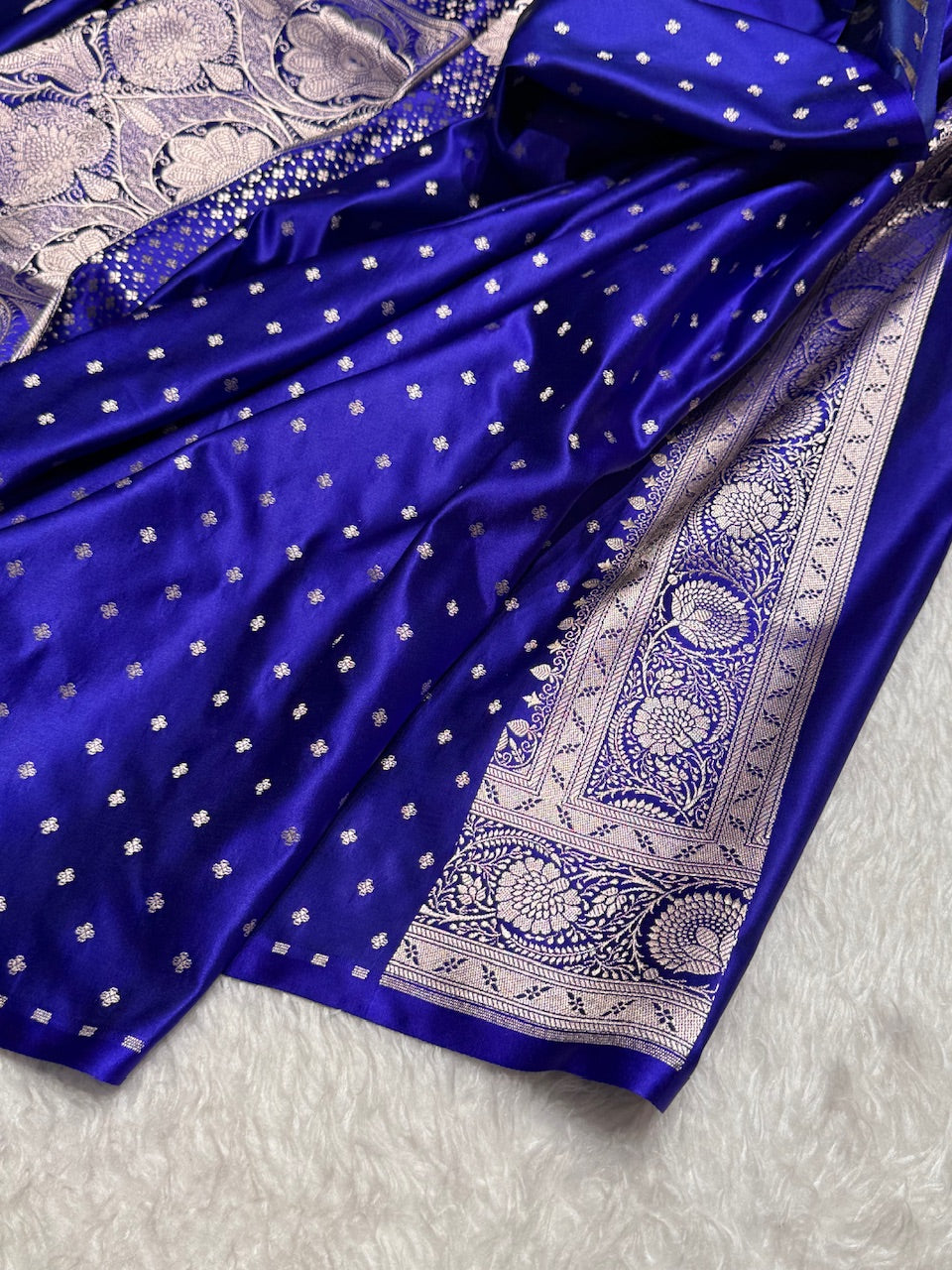 Dark Blue Banarasi Booti Katan Silk Saree