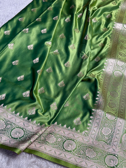 Forest Green Banarasi Booti Katan Silk Saree