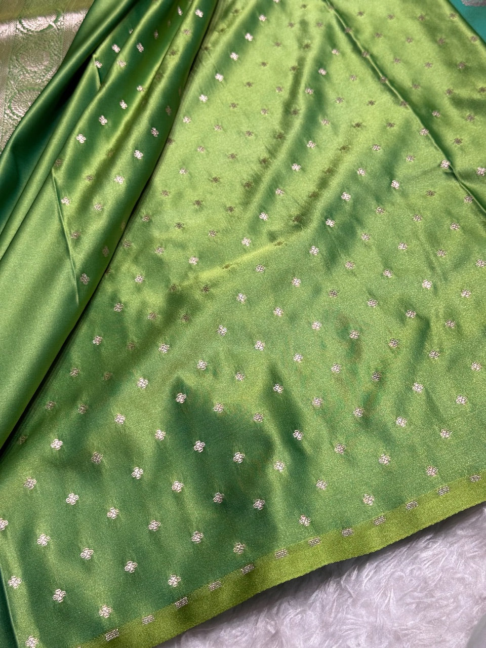 Forest Green Banarasi Booti Katan Silk Saree