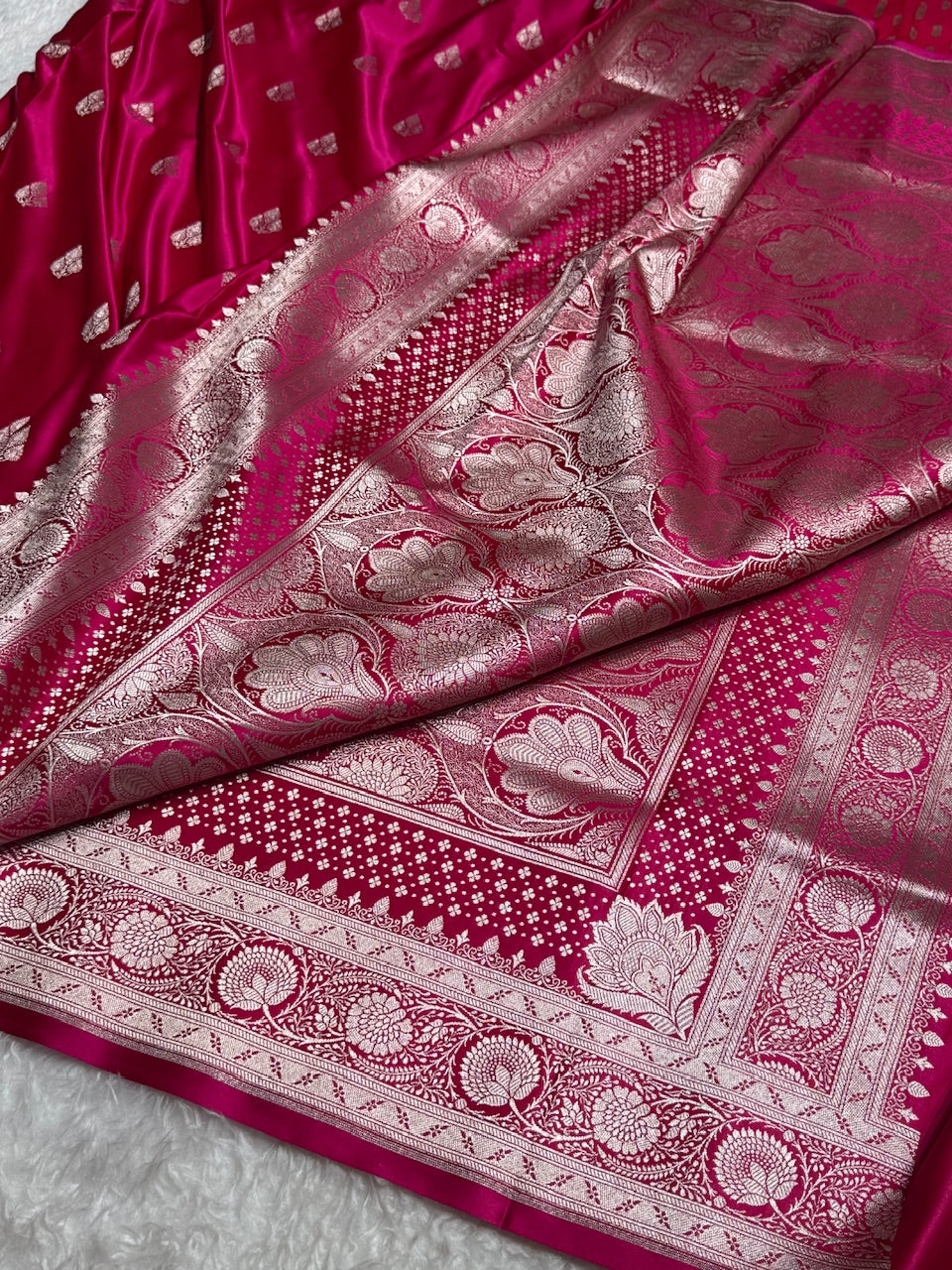 Redish Pink Banarasi Booti Katan Silk Saree