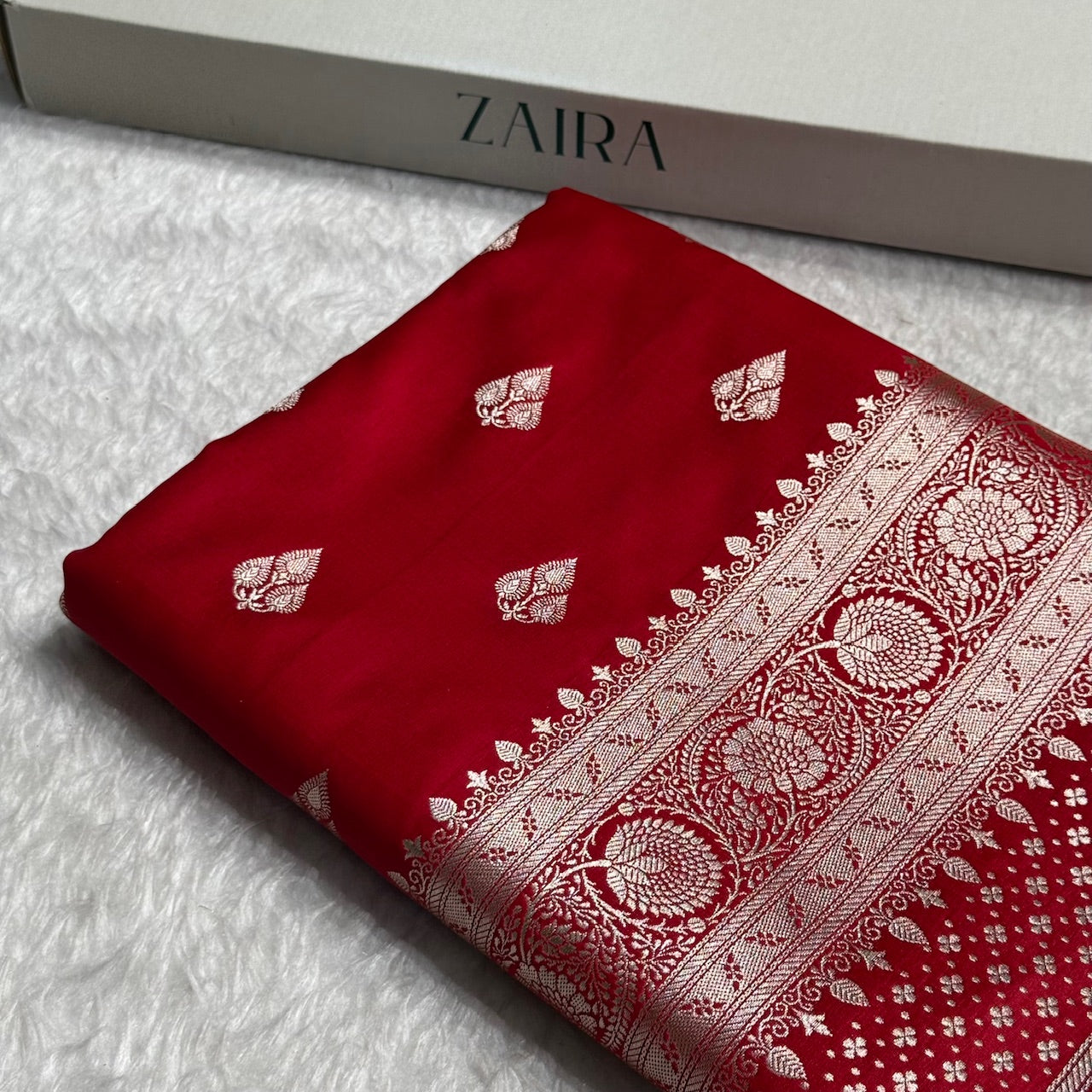 Red Banarasi Booti Katan Silk Saree