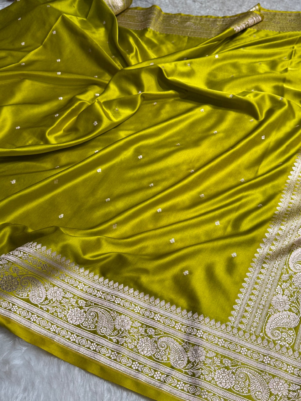 Liril Mehandi Green Shades Booti Mashru Silk Saree