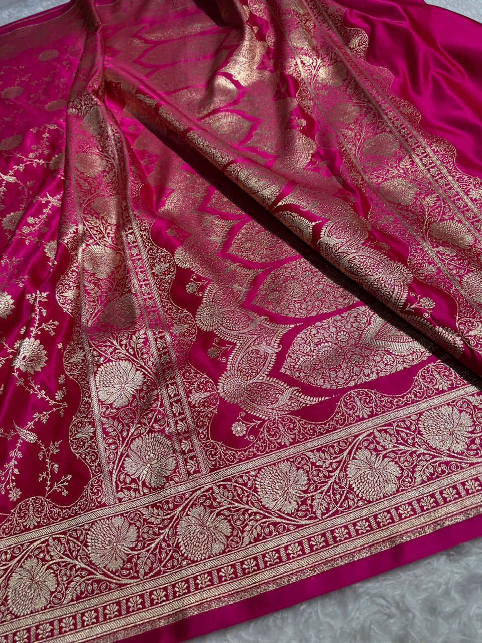 Redish Pink Banarasi Jaal Katan Silk Saree