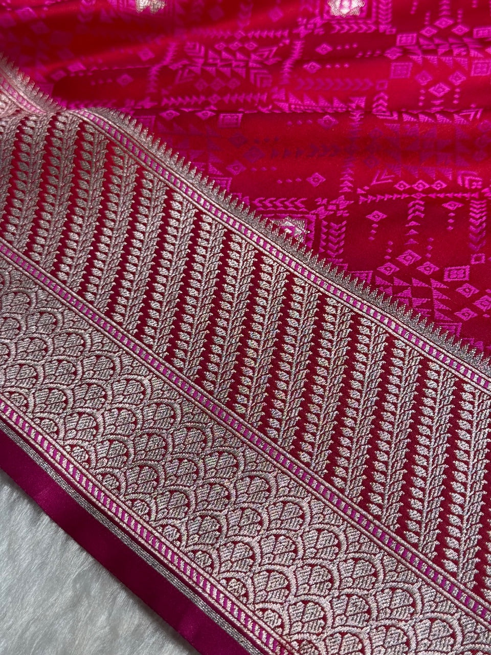 Rani Mashru Tanchoi Satin Silk Saree