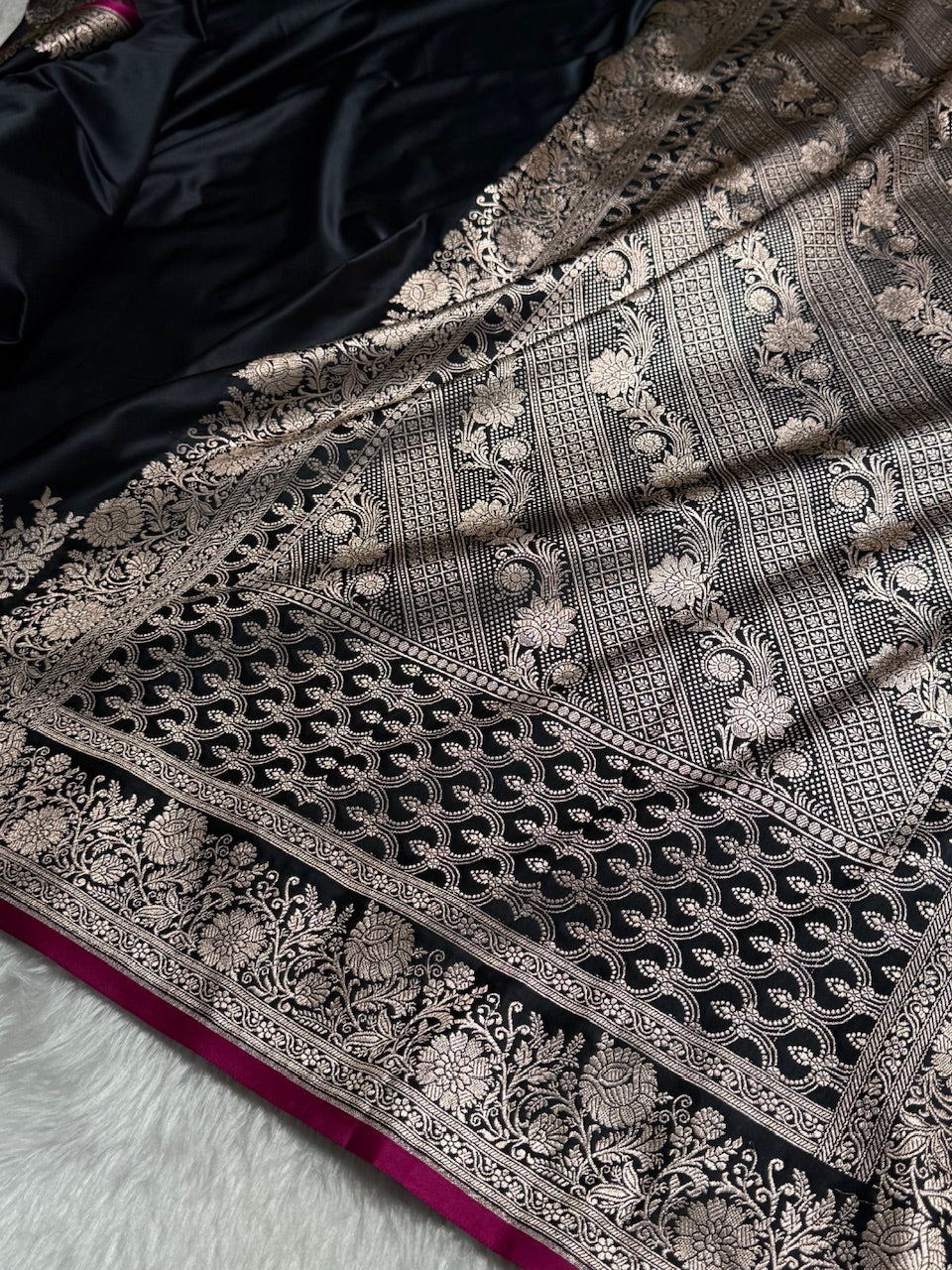 Black Shades Floral Border Mashru Silk Saree