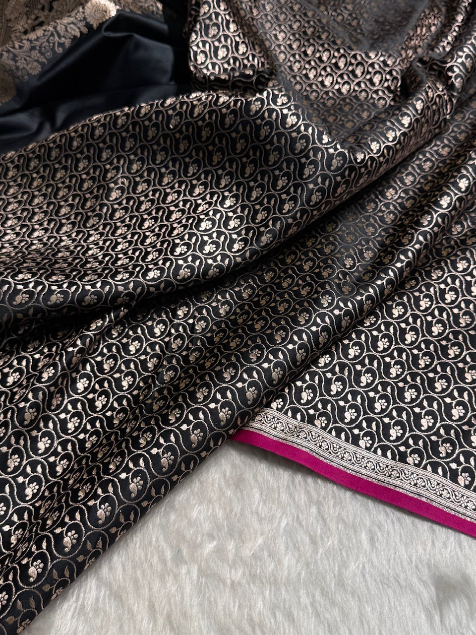 Black Shades Floral Border Mashru Silk Saree