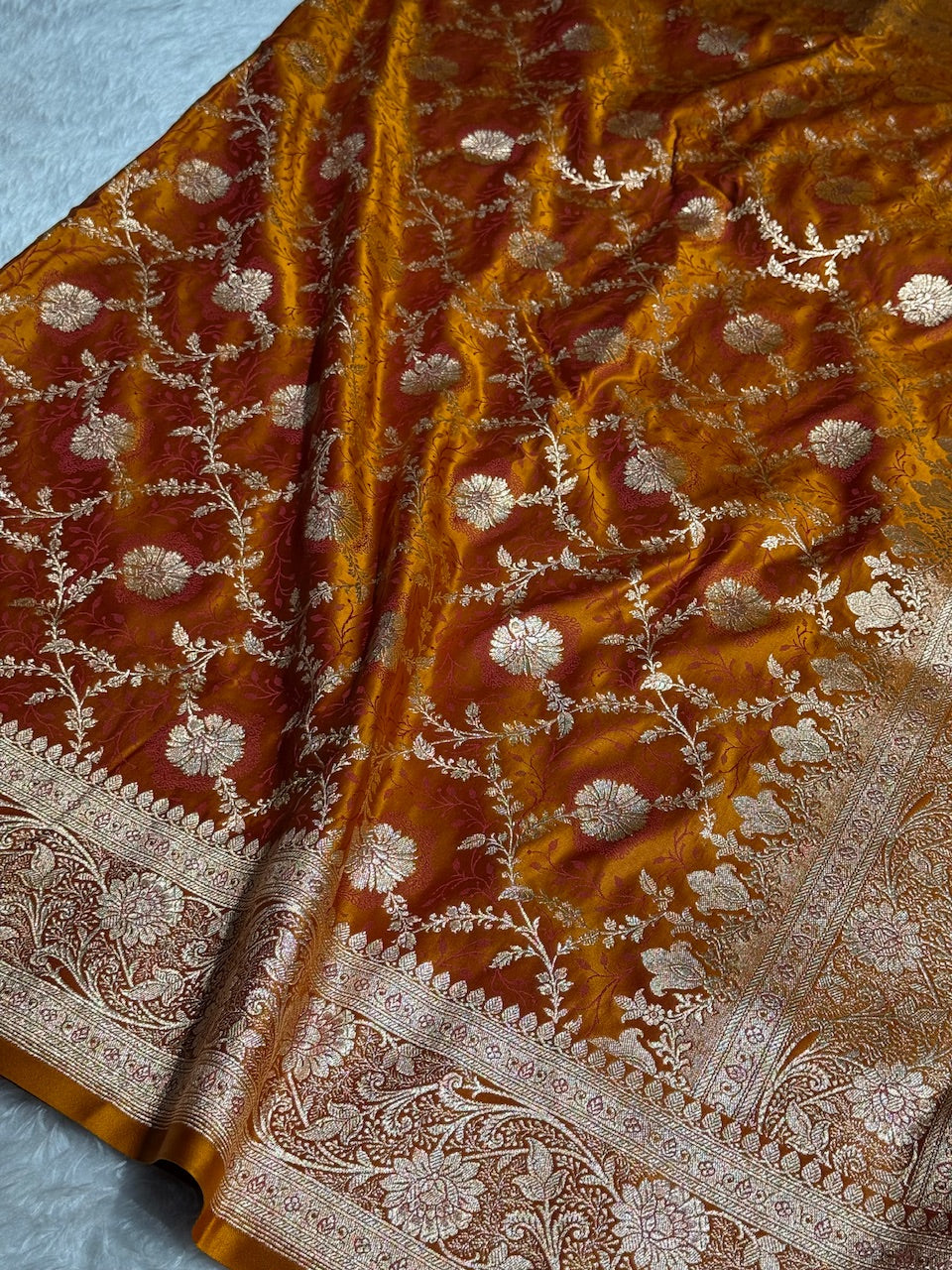 Rich Gold Tanchoi Katan Jaal Silk Saree SKTM05