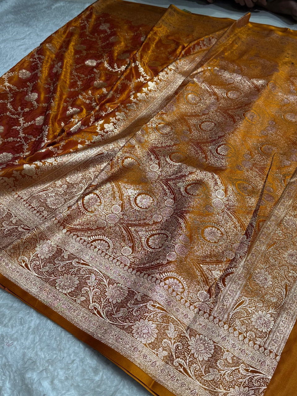 Rich Gold Tanchoi Katan Jaal Silk Saree SKTM05