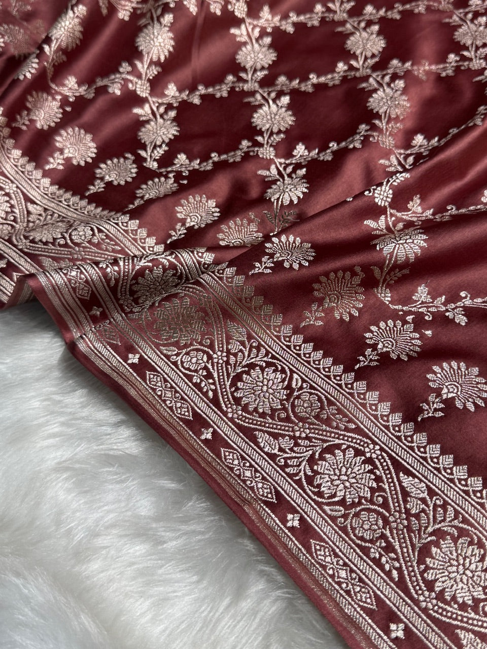 Peach Shades Floral Jaal Mashru Silk Saree