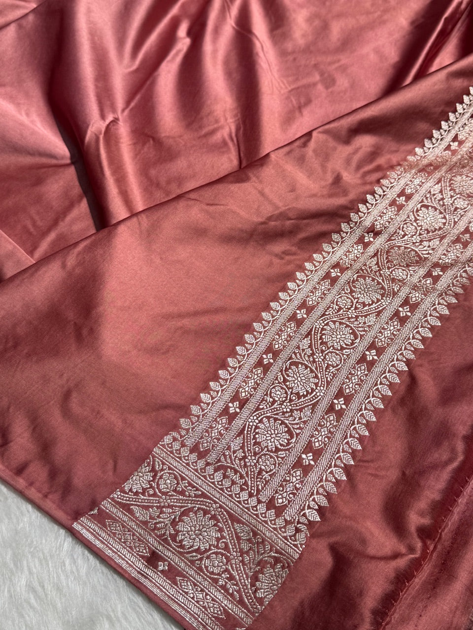 Peach Shades Floral Jaal Mashru Silk Saree