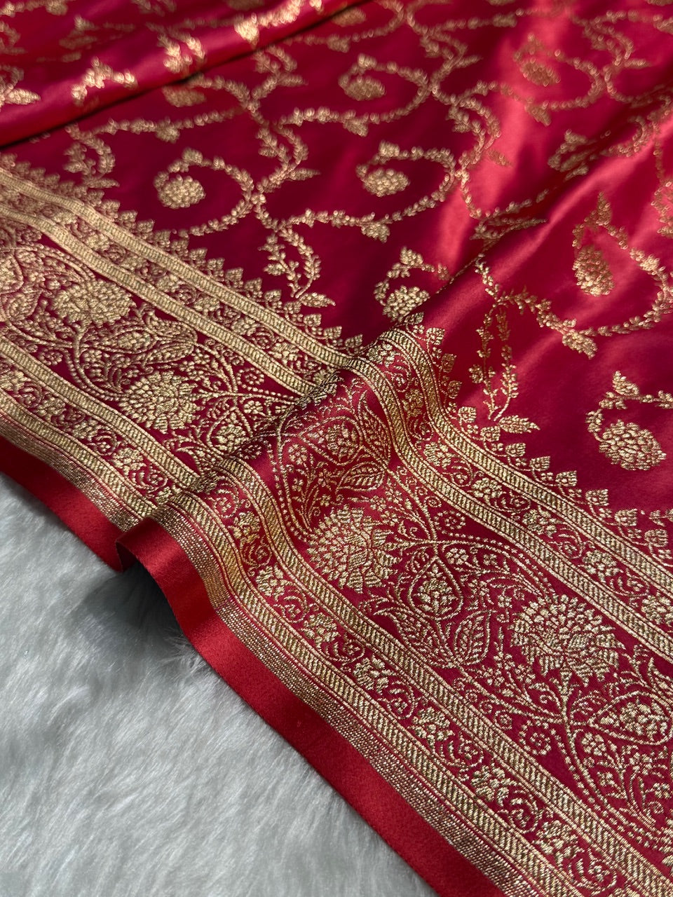 Rani Floral Jaal Pattern Satin Katan Silk saree SK55