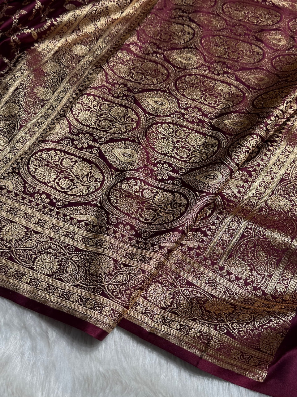 Garnet Floral Jaal Pattern Satin Katan Silk saree SK55