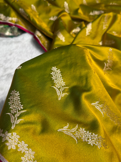 Mehandi Unique Motif Mashru Silk Saree