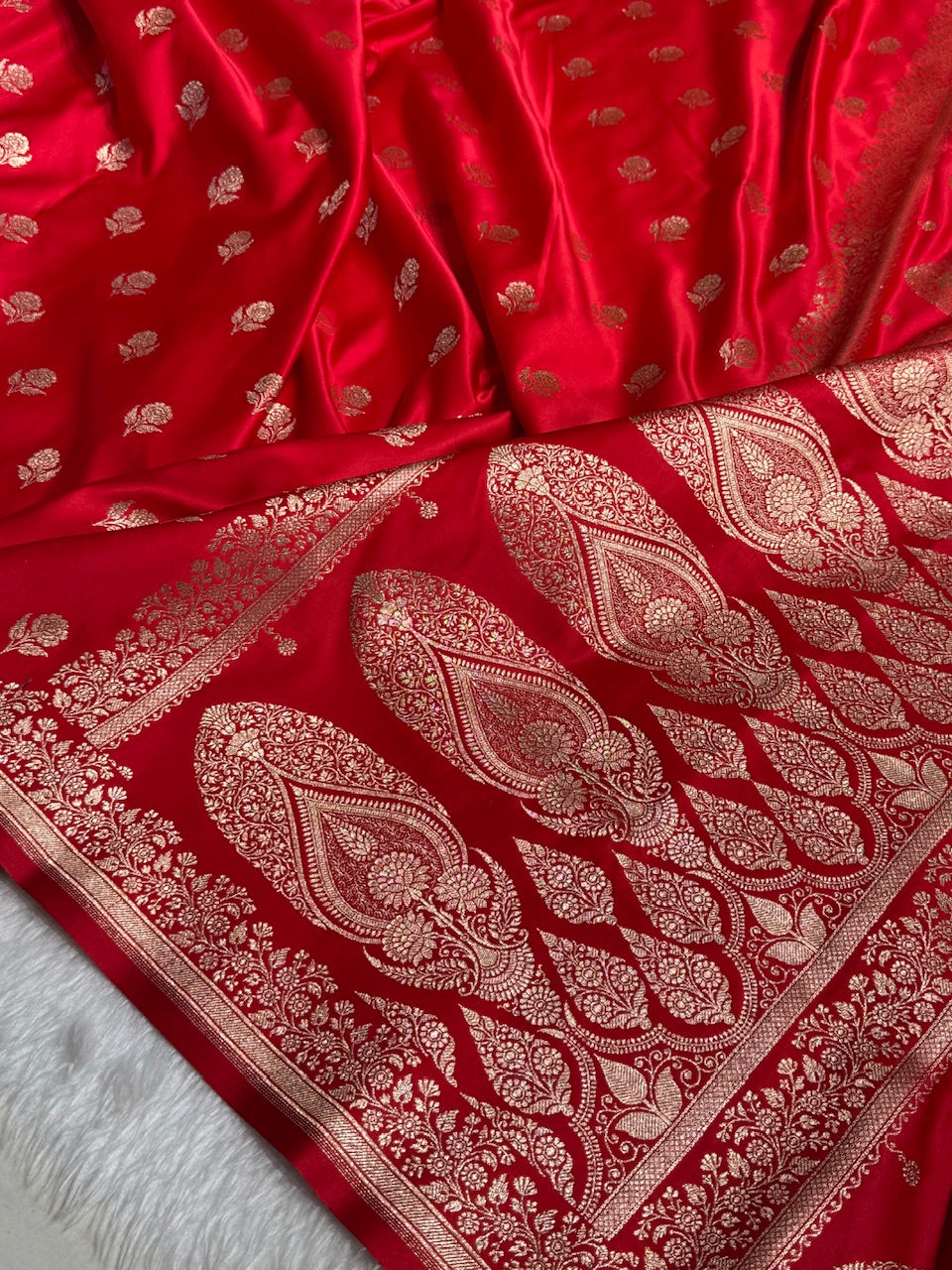 Red Floral Booti Katan Silk Saree