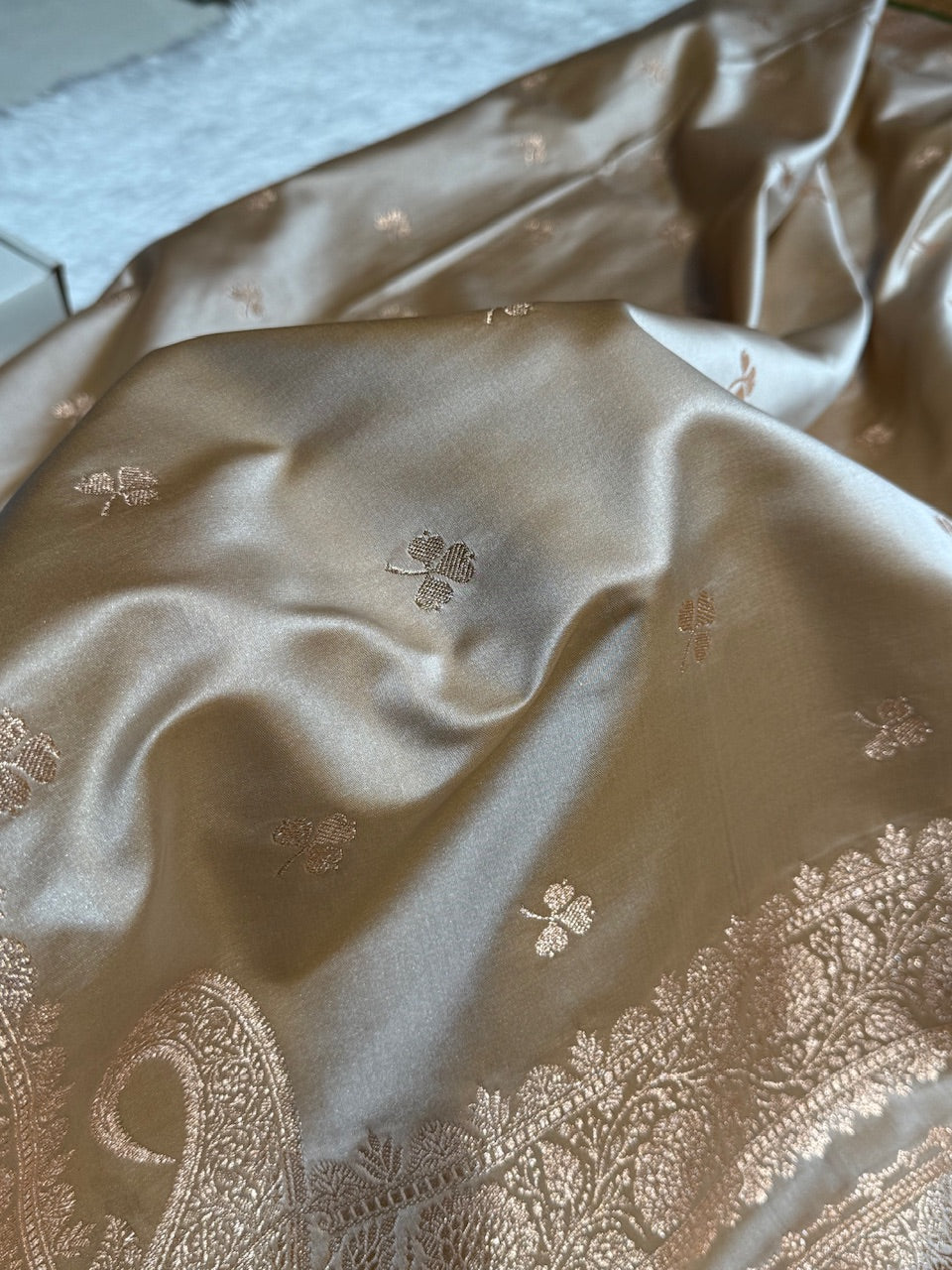 Beige Booti Katan Silk Saree SK09