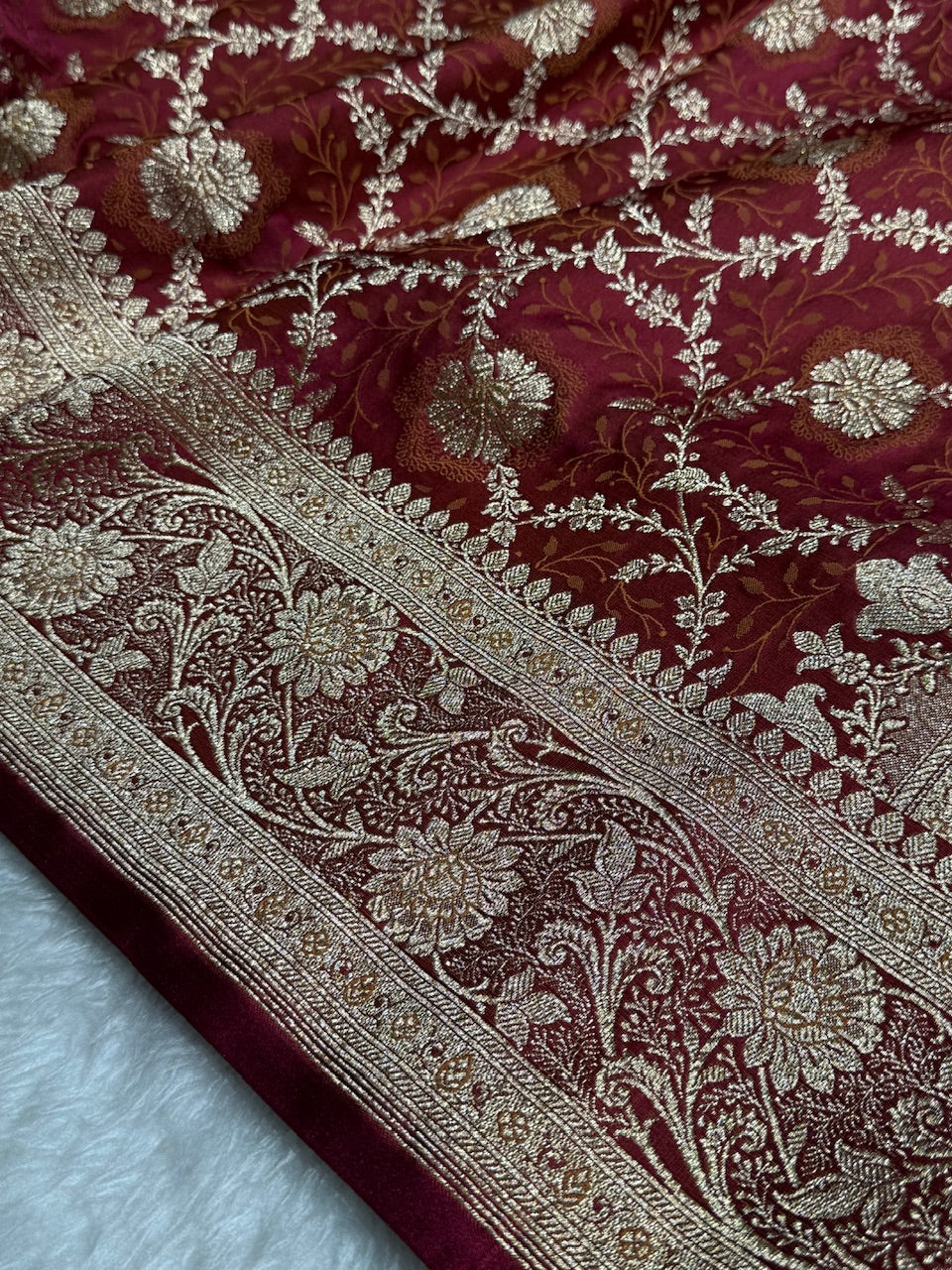 Maroon Tanchoi Katan Jaal Silk Saree SKTM05