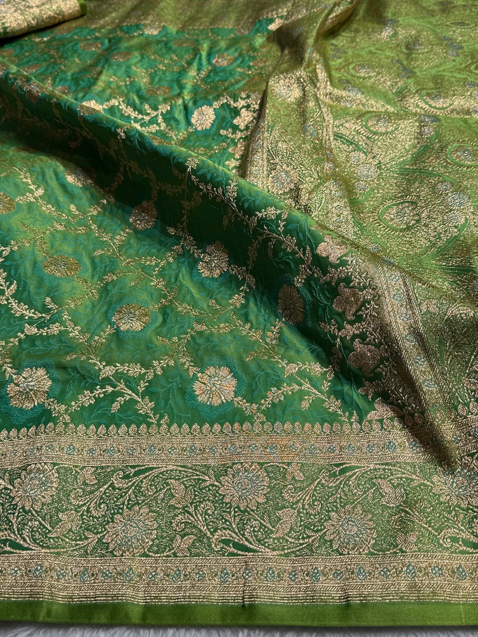Liril Green Tanchoi Katan Jaal Silk Saree SKTM05