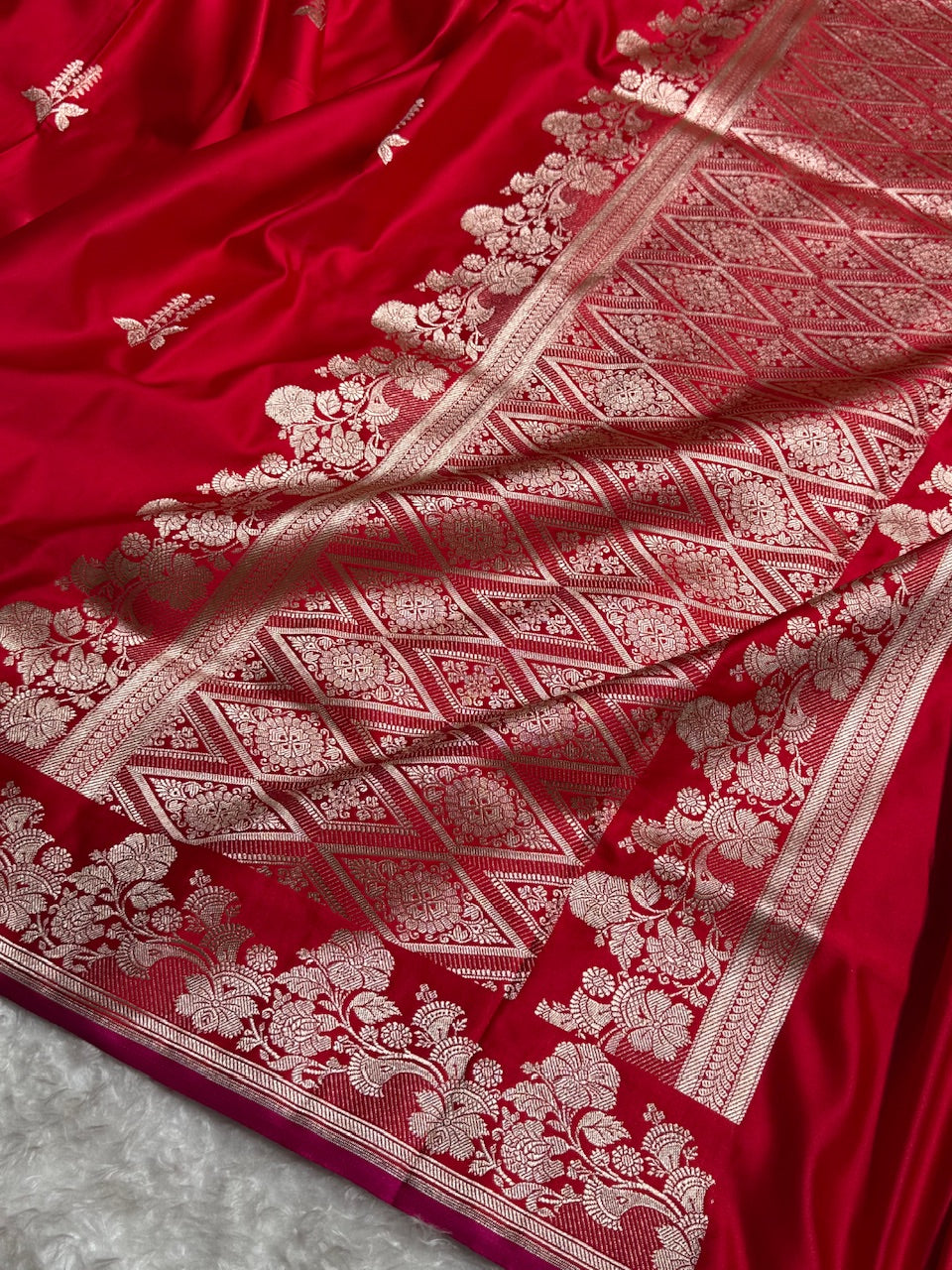 Red Floral Boota Mashru Silk Saree