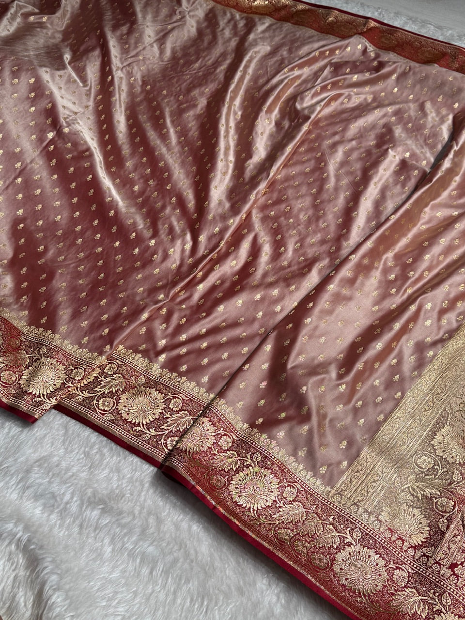 Rosy Finch Banarasi Booti Katan Silk Saree
