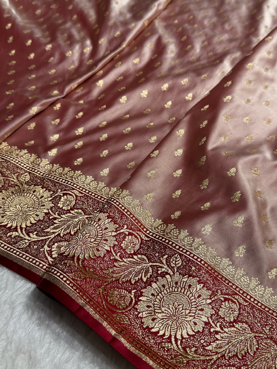 Rosy Finch Banarasi Booti Katan Silk Saree