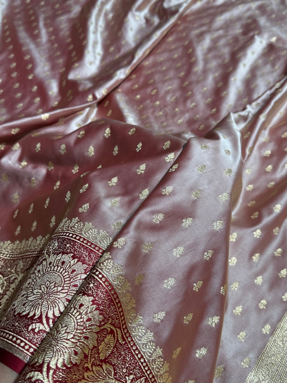 Rosy Finch Banarasi Booti Katan Silk Saree