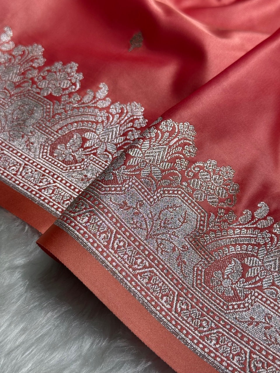 Peach Shades Motif Booti Mashru Silk Saree