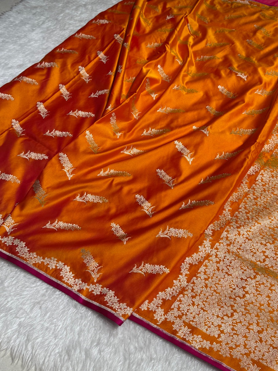Gold Unique Motif Mashru Silk Saree