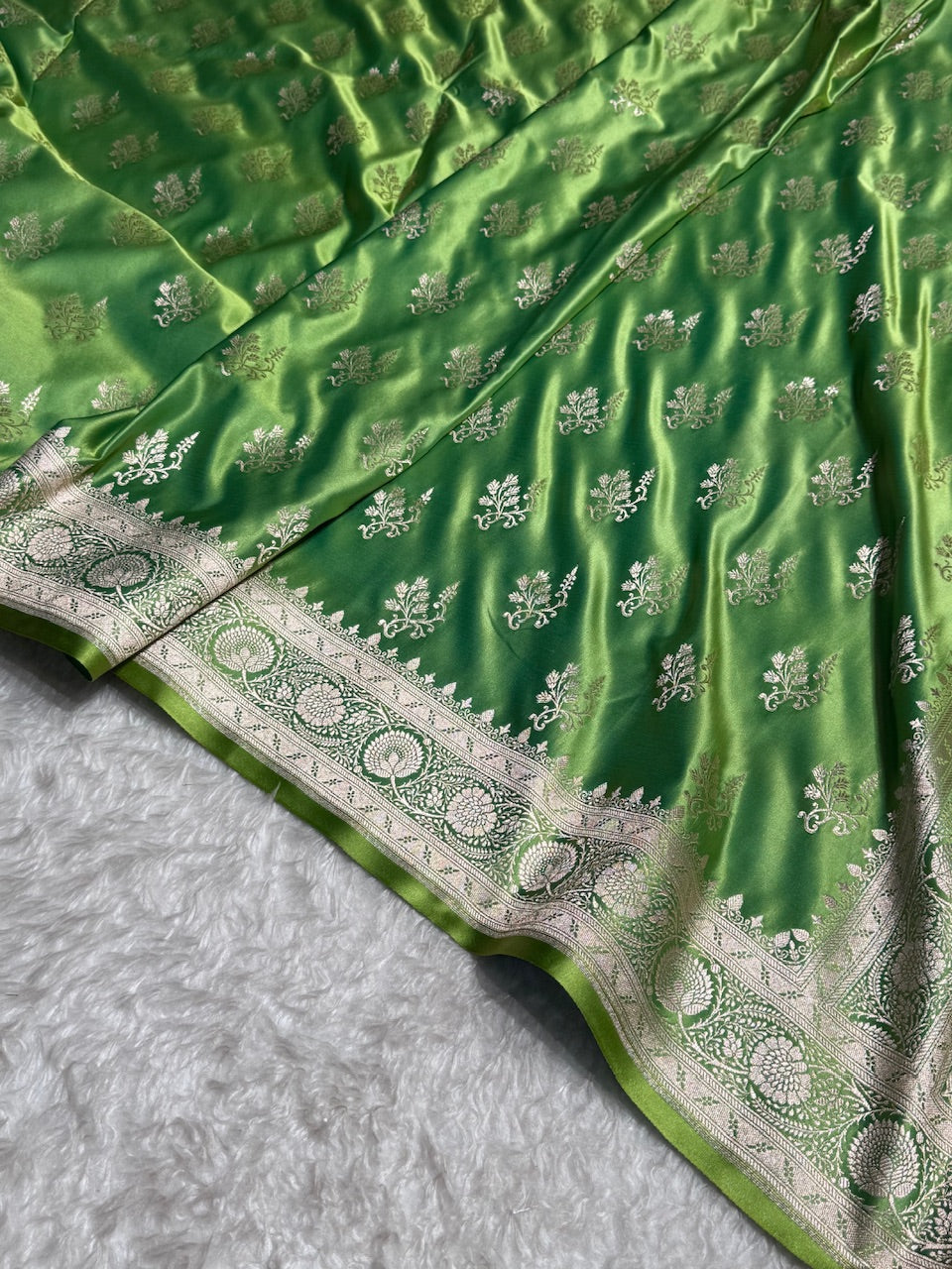 Premium Cross Parrot Green Banarasi Booti Katan Silk Saree
