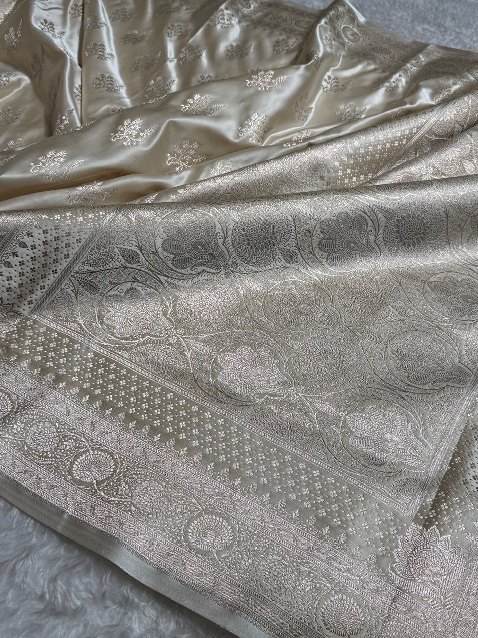 Premium Tusser Banarasi Booti Katan Silk Saree