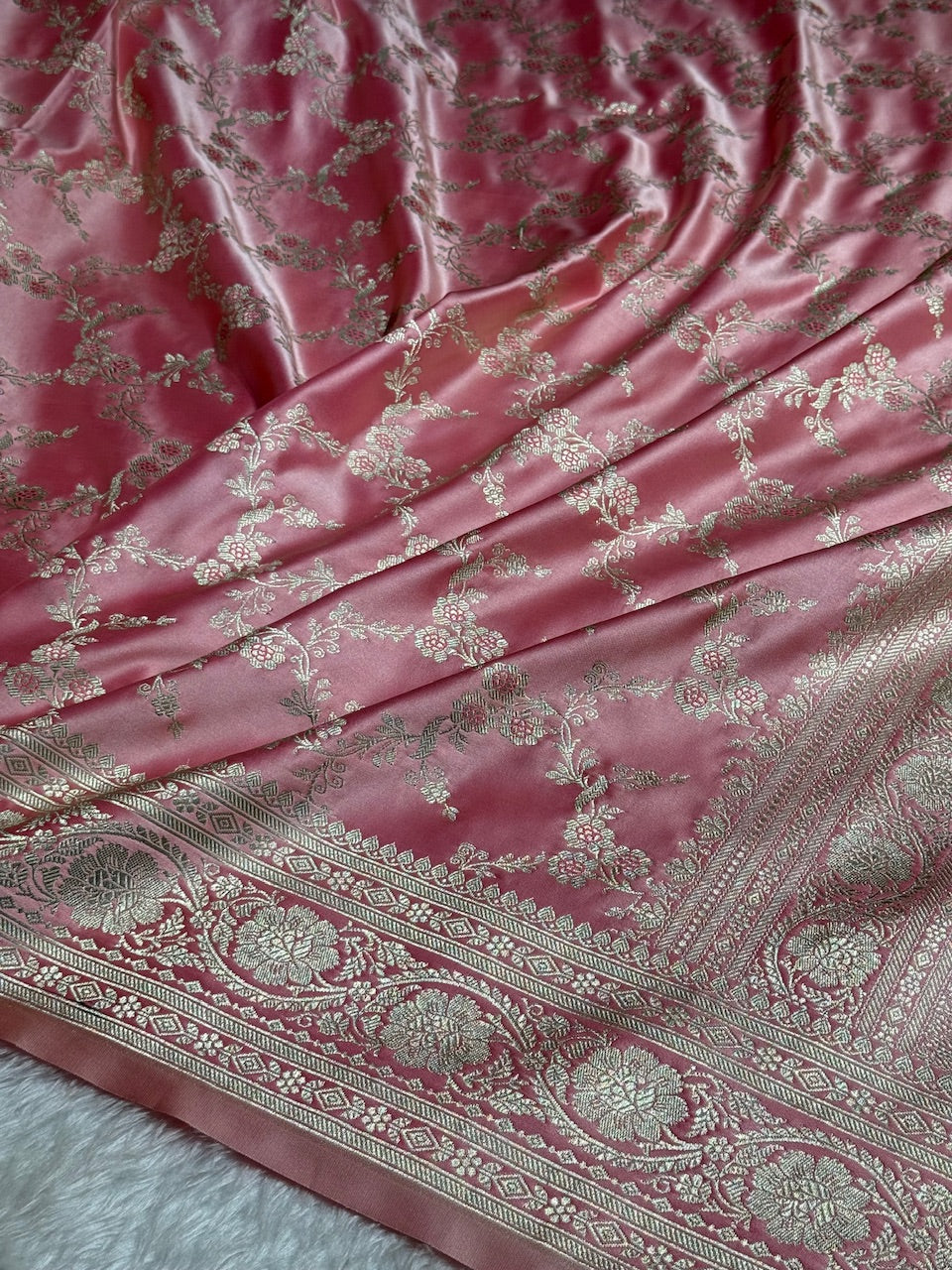 Baby Pink Jaal Pattern Mashru Silk Saree