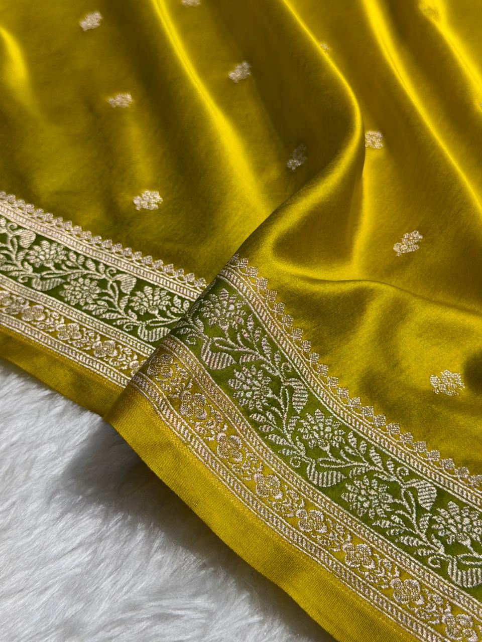 Mesmerising Liril Mahndi Colour Mashru Satin Silk Banarasi Saree MCS106