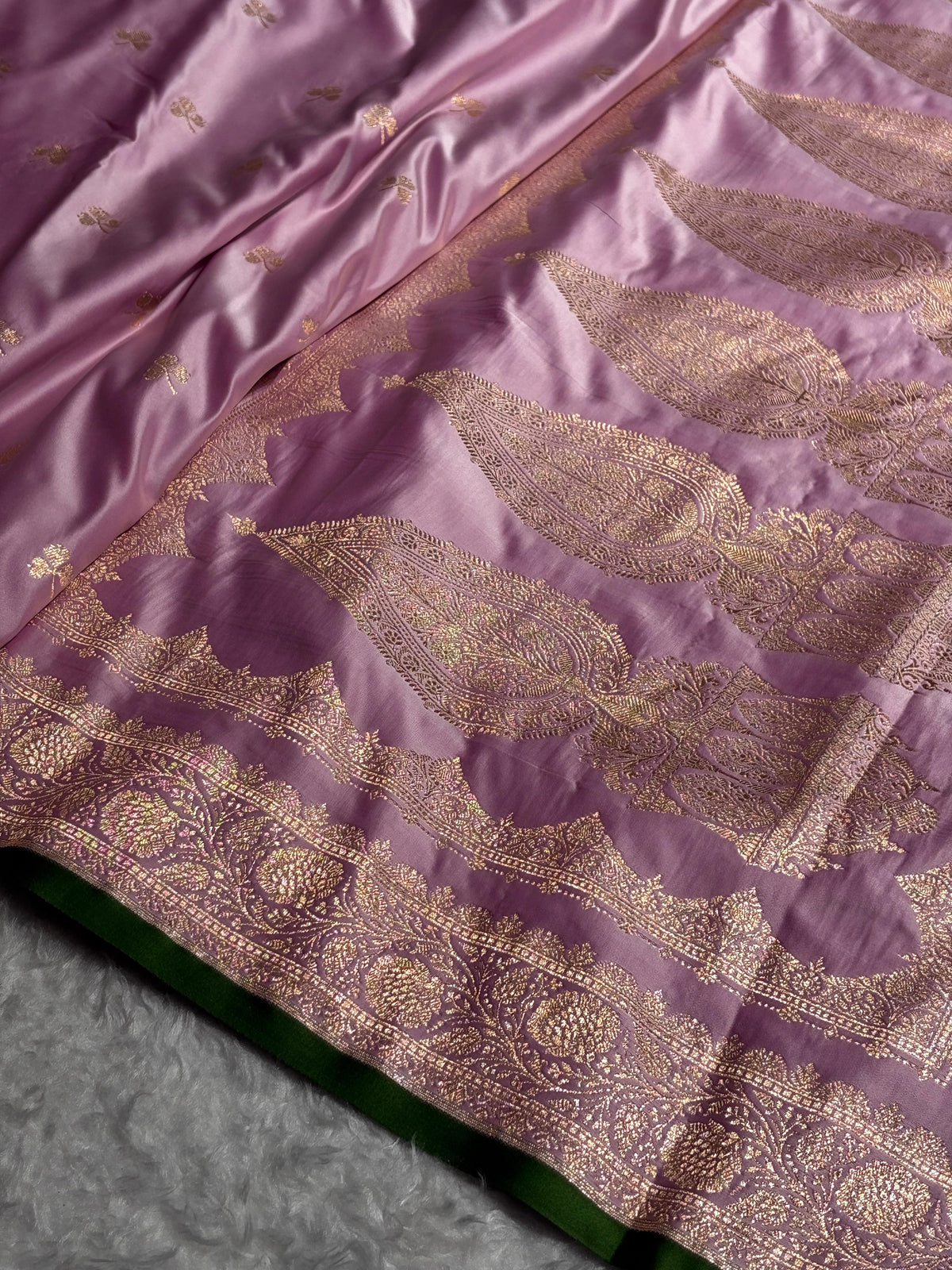 Banarasi Pastel Dusty Levender Shades Booti Satin  Katan Silk Saree SK09