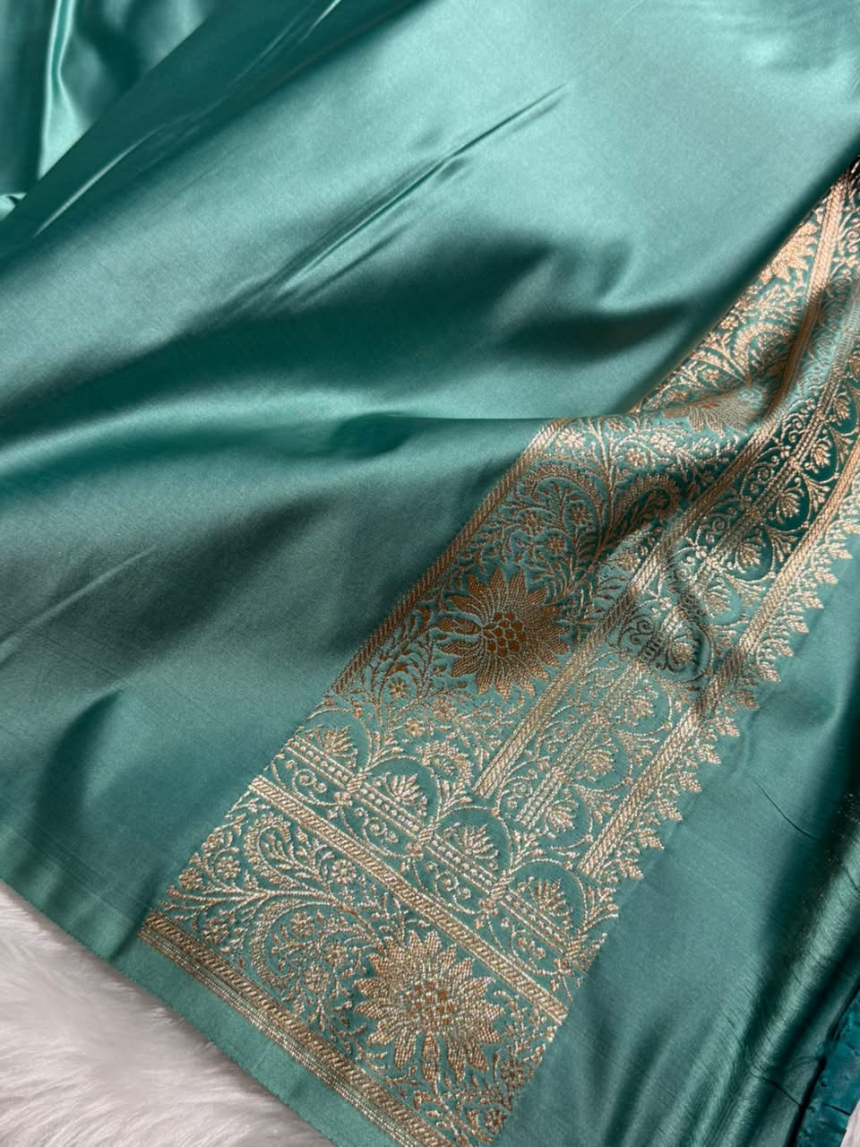 Peach \ Teal Green Contrast Satin Katan Saree Floral Cross Pattern SK155