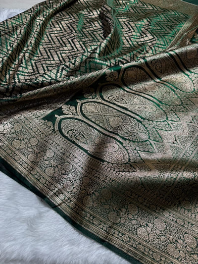 Bottle Green Shades Jaal Pattern Banarasi Satin Silk Saree SS56