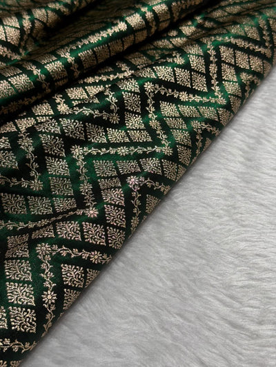Bottle Green Shades Jaal Pattern Banarasi Satin Silk Saree SS56
