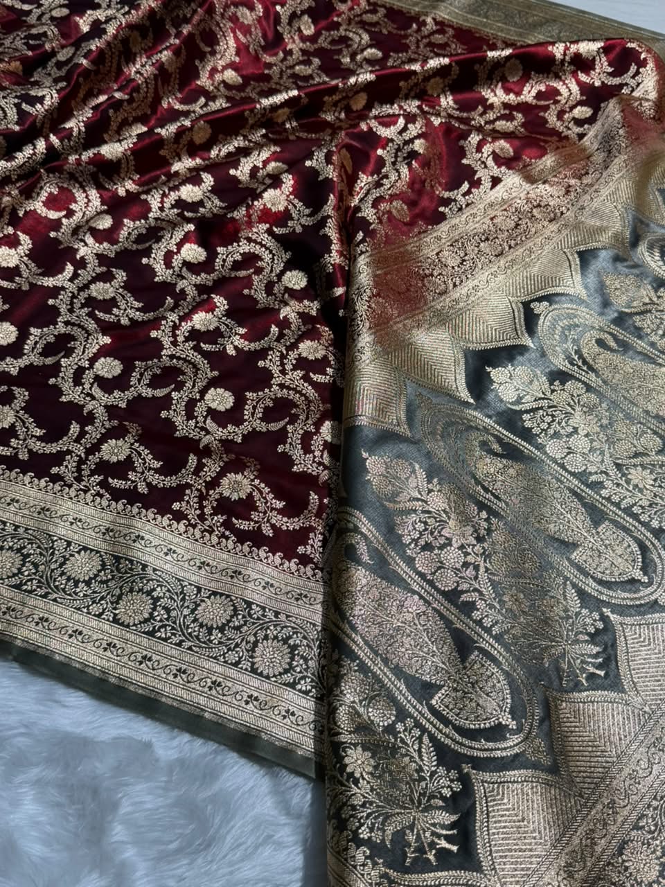 Maroon \ Grey Contrast Shades Jaal Pattern Banarasi Satin Silk Saree SS47