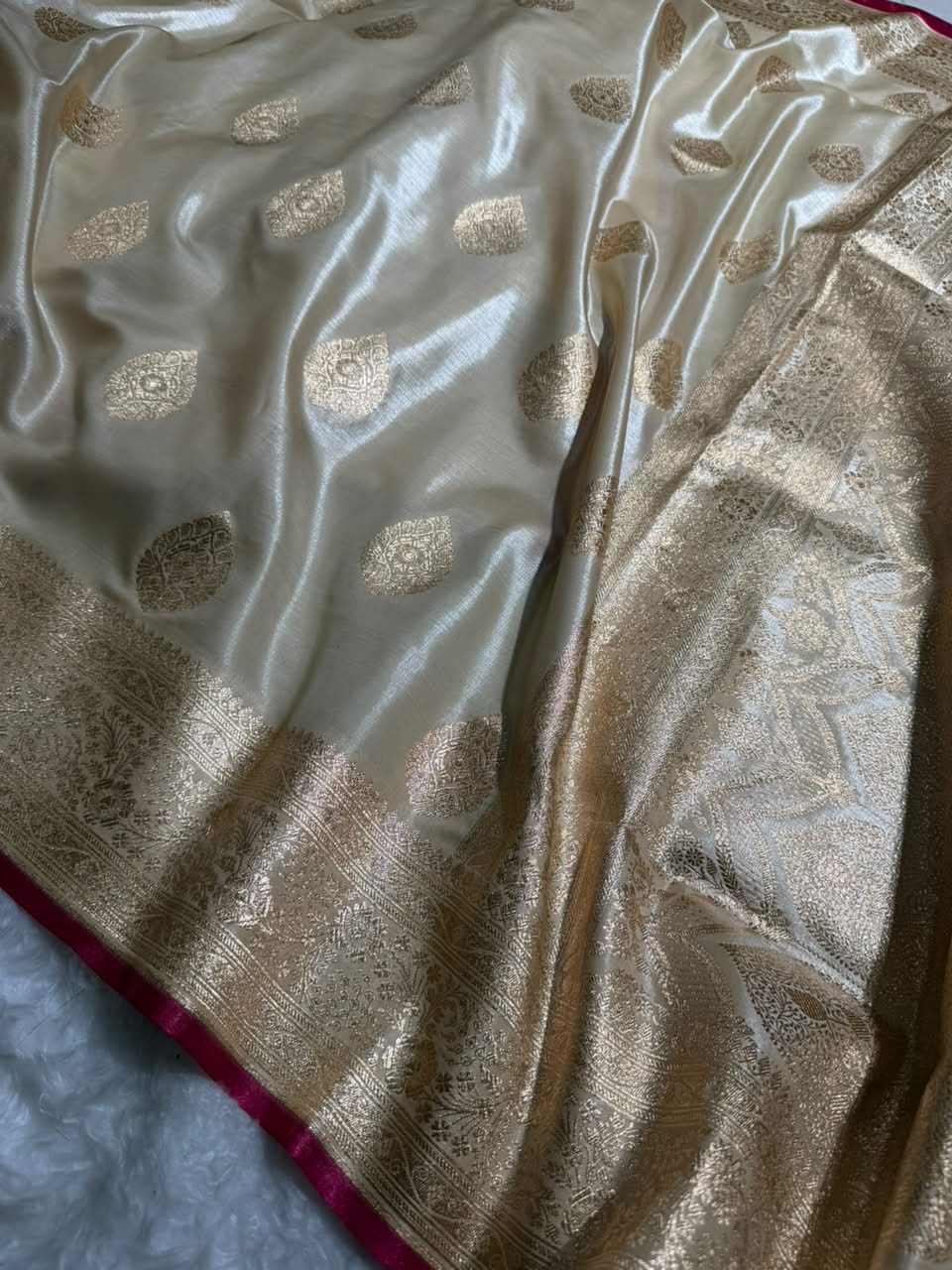 Banarasi Satin Silk Boota in Creem  Shades SS05