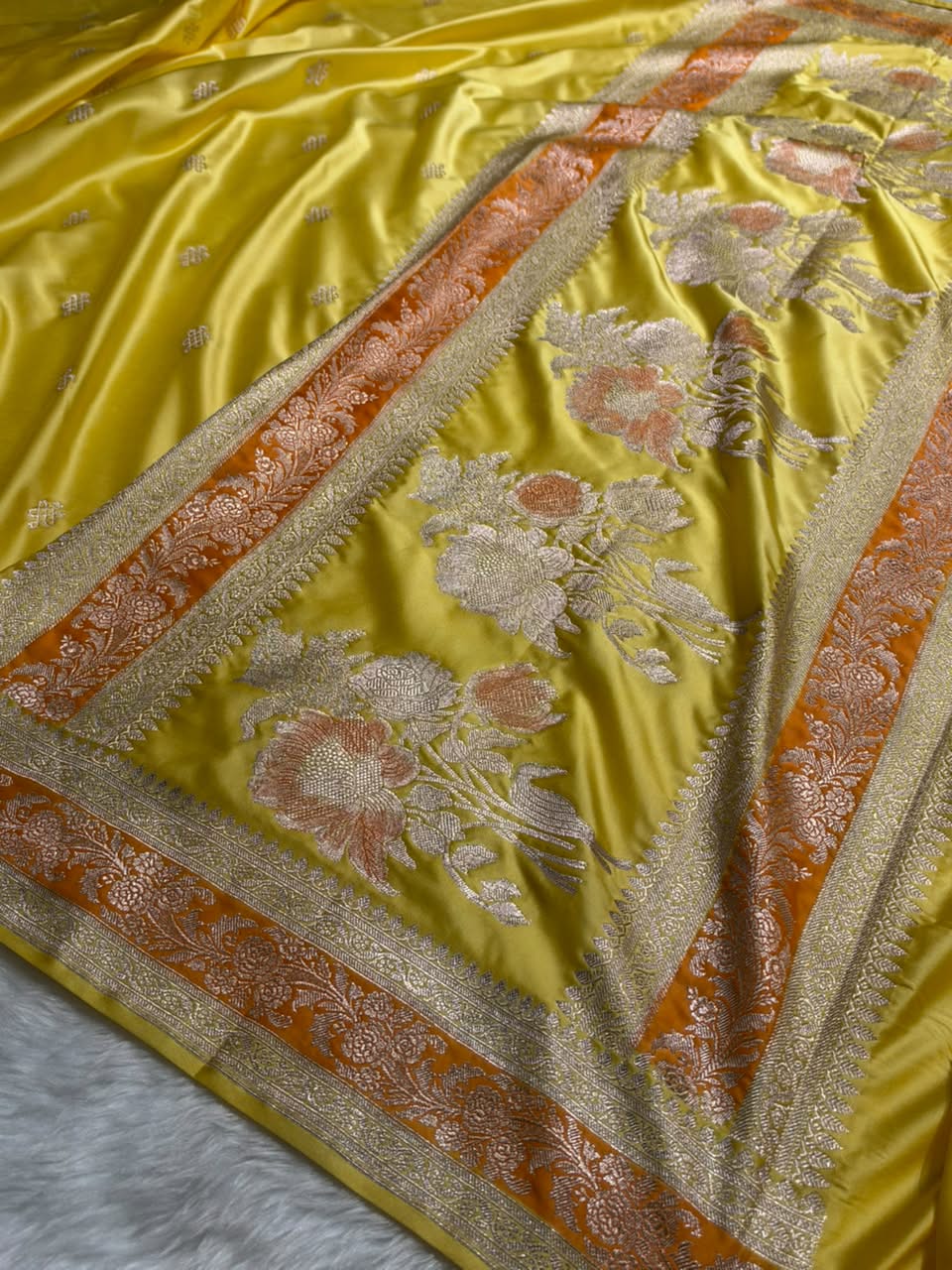 Banarasi Floral Booti Pattern in Yellow Shades Floral Mashru Silk Saree MCS101