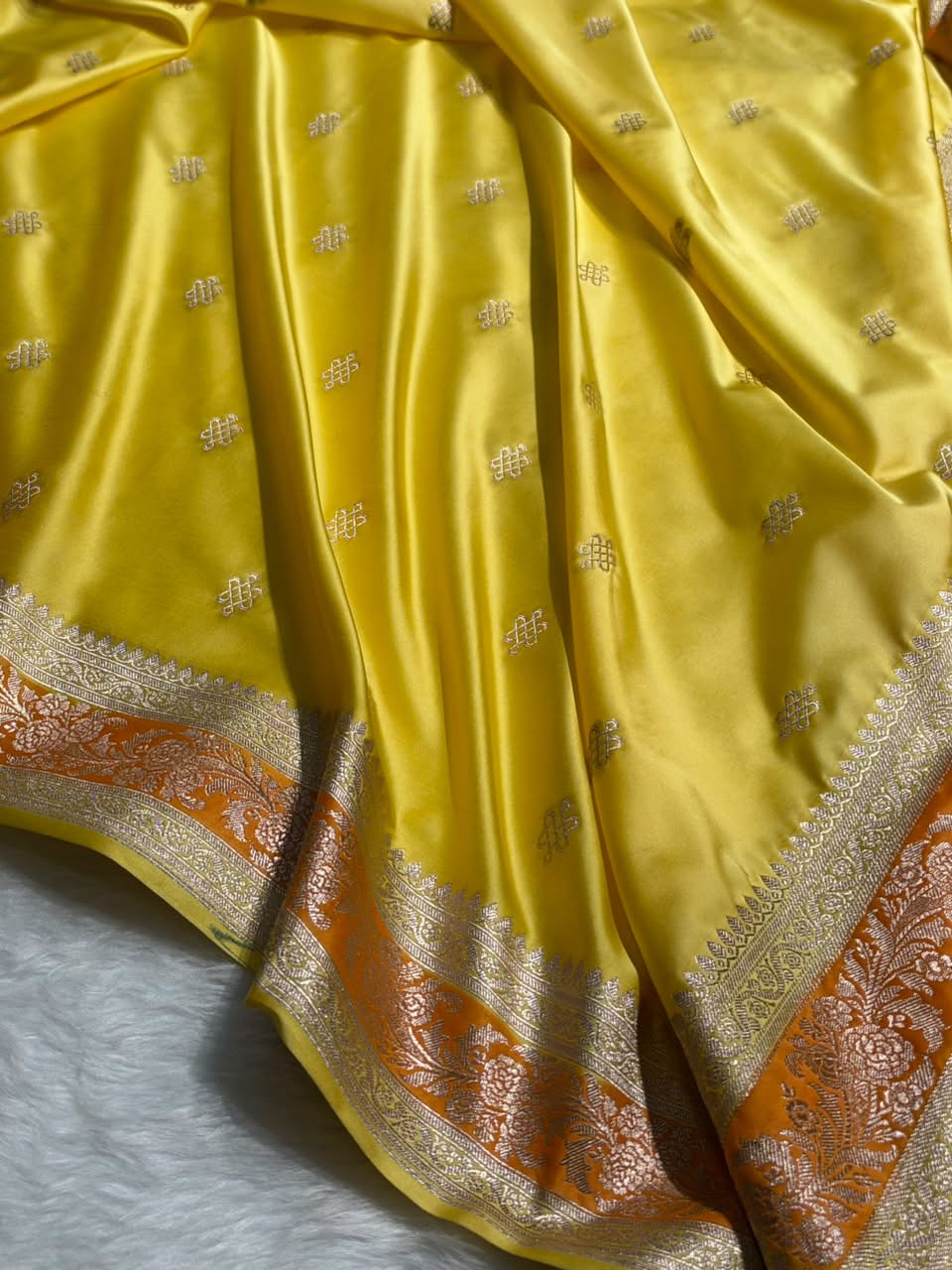 Banarasi Floral Booti Pattern in Yellow Shades Floral Mashru Silk Saree MCS101