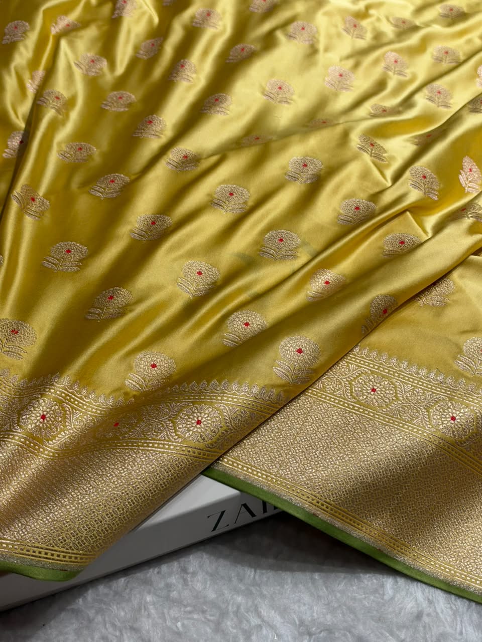 Lemon Yellow Shades With Floral Boota MCS108