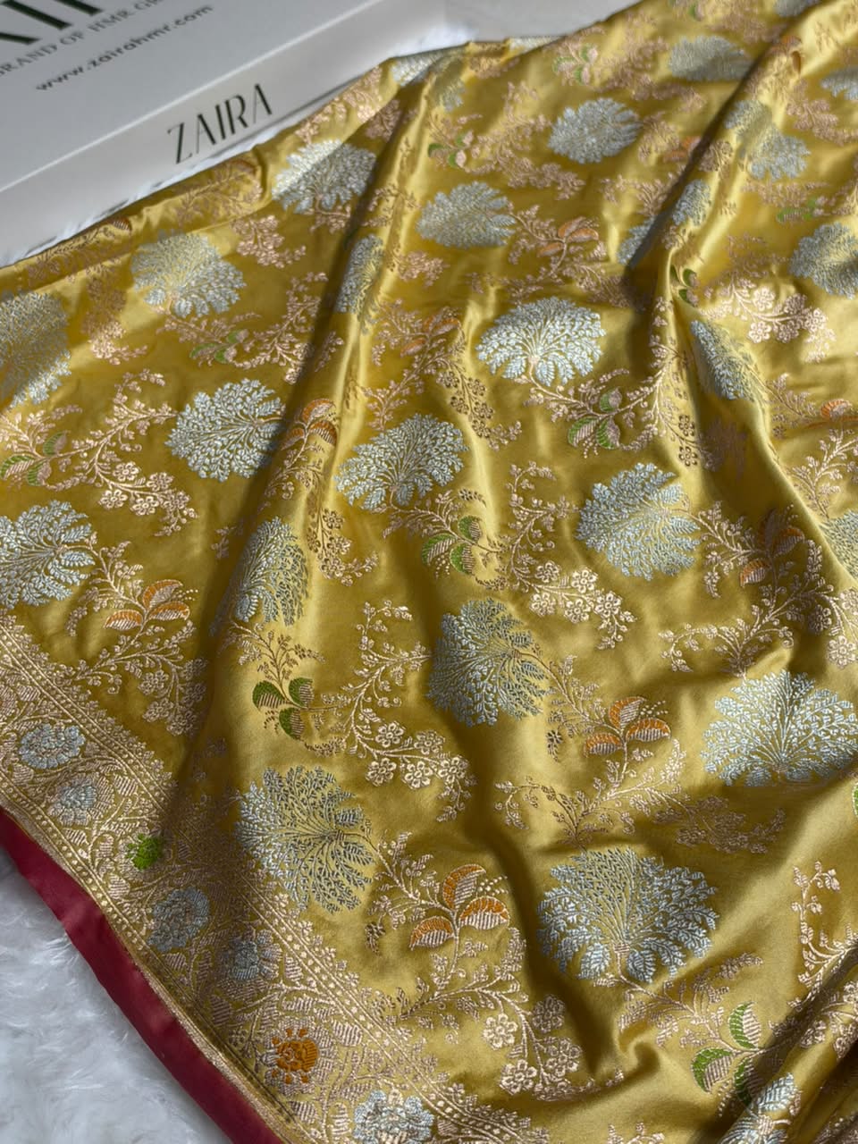 Banarasi Floral Minakari Jaal Pattern in Mustard Yellow Shades Floral Mashru Silk Saree MCS100