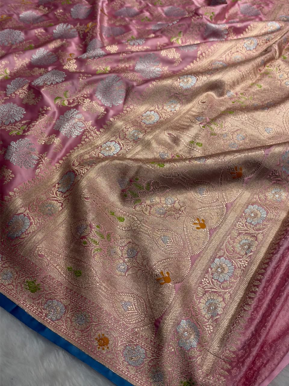 Banarasi Floral Minakari Jaal Pattern in Mauve Pink Shades Floral Mashru Silk Saree MCS100